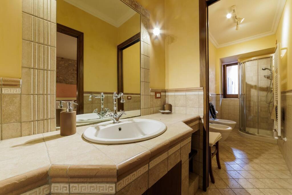 Appartamento Venturini Trevi Exterior photo